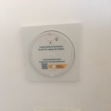 Étiquette indiquant des informations de sécurité sur un dispositif de détection de la température 